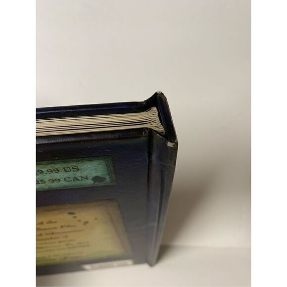 Disney Pirates of the Caribbean Hardcover Collection book - Picture 10 of 11